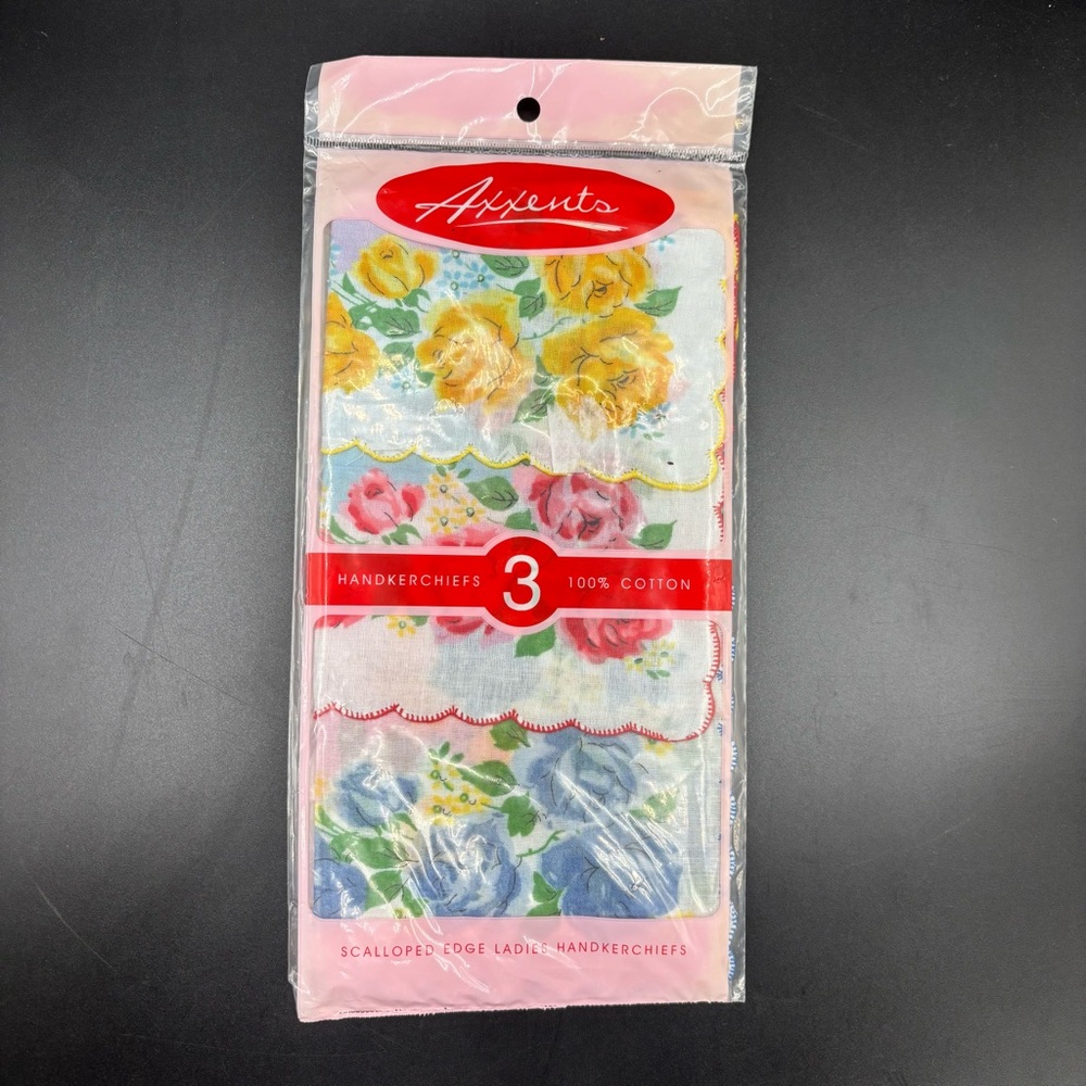 NWT Axxents Handkerchiefs Set of 3 Floral Printed Cotton Scalloped 12”‎ x 12”